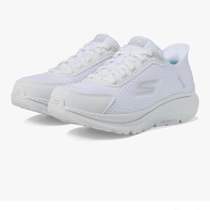 Skechers Women's Hands Free Slip-Ins, 8.5W, Go Run Consistent 2.0 Endure Sneaker